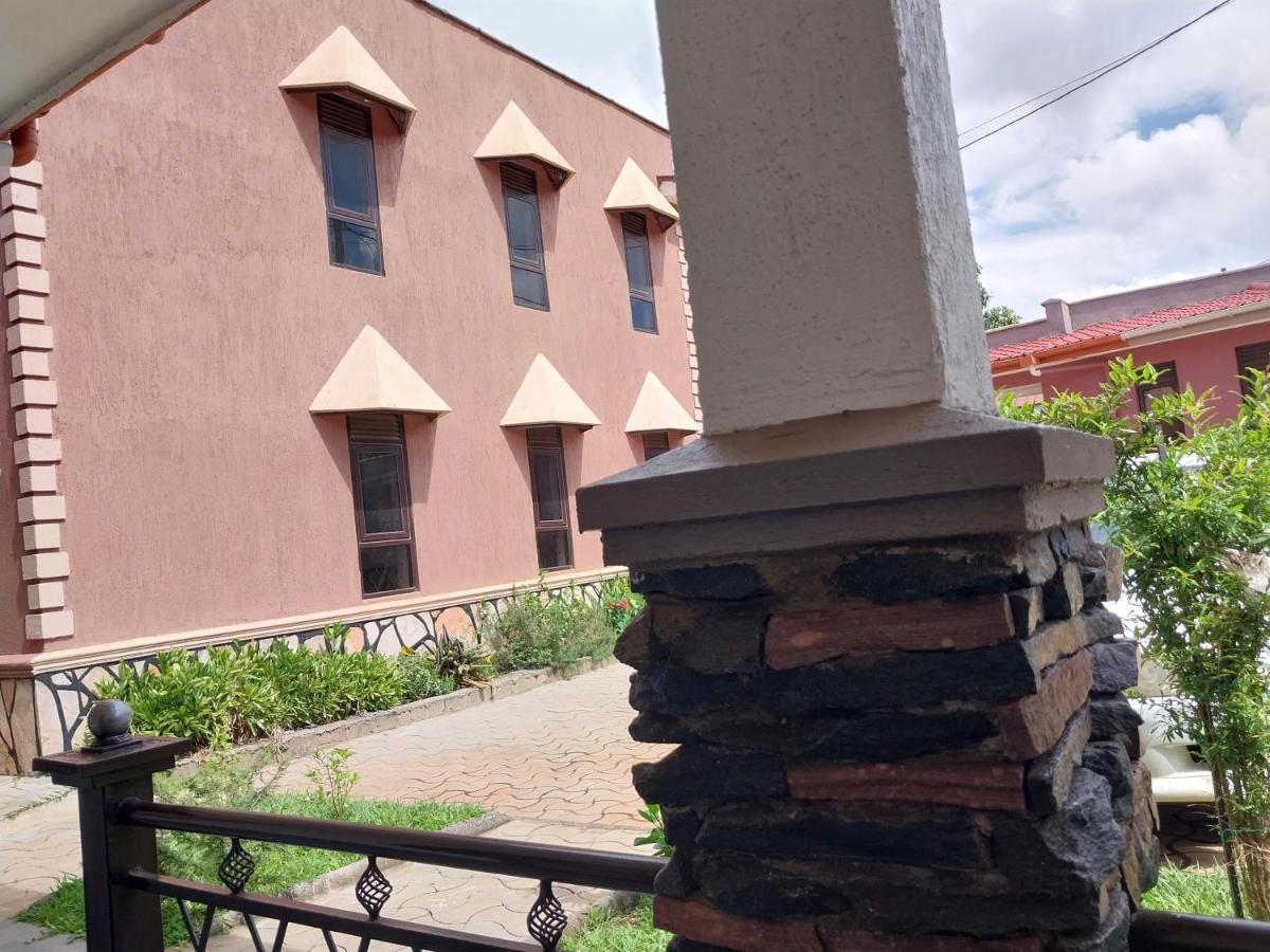Apartment Travel Sanctuary - Luxury2 Kampala